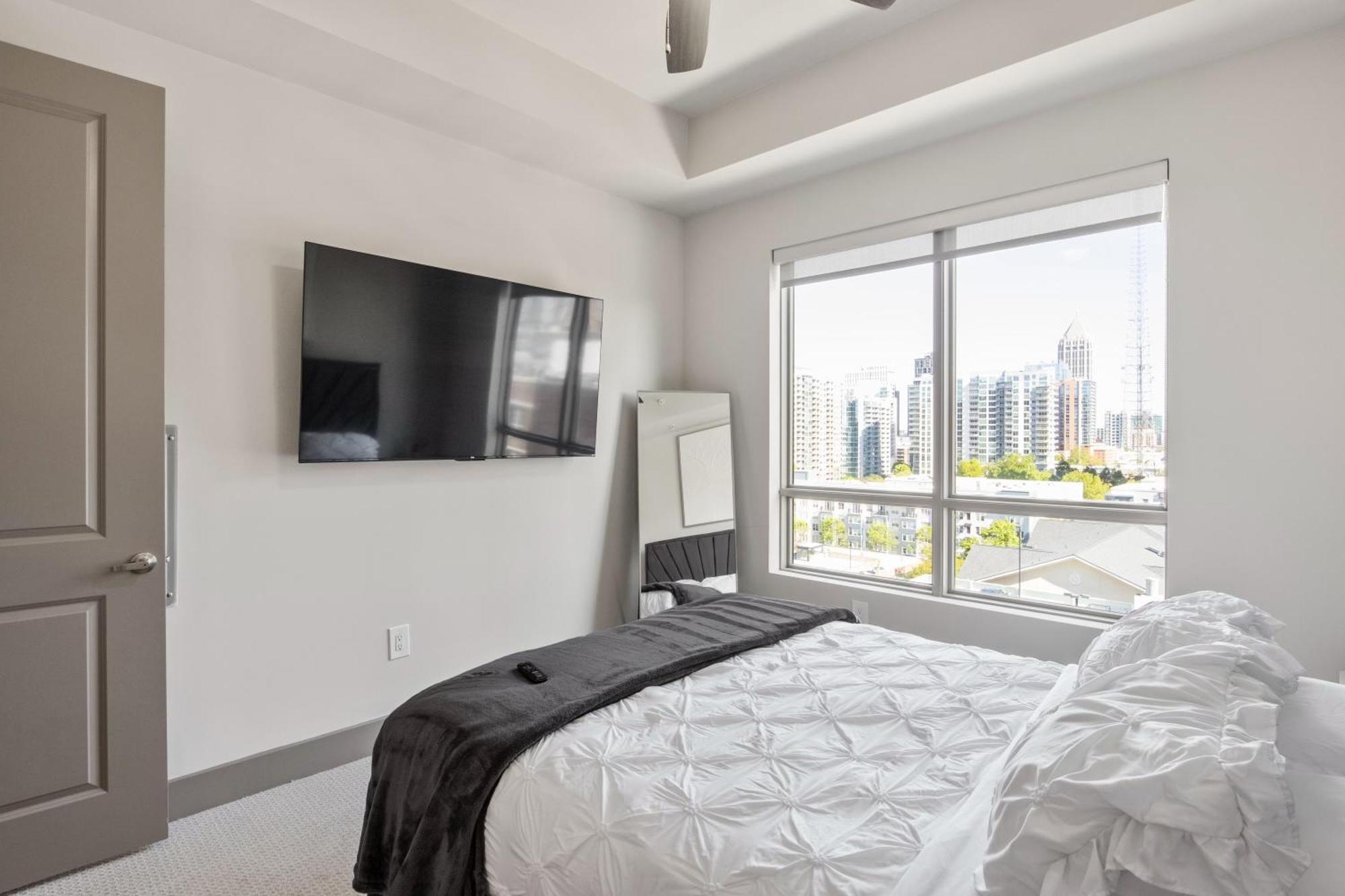 Luxurious Downtown Apartment *